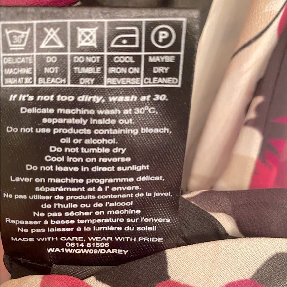 Ted Baker top *GENTLY worn* - Picture 10 of 16